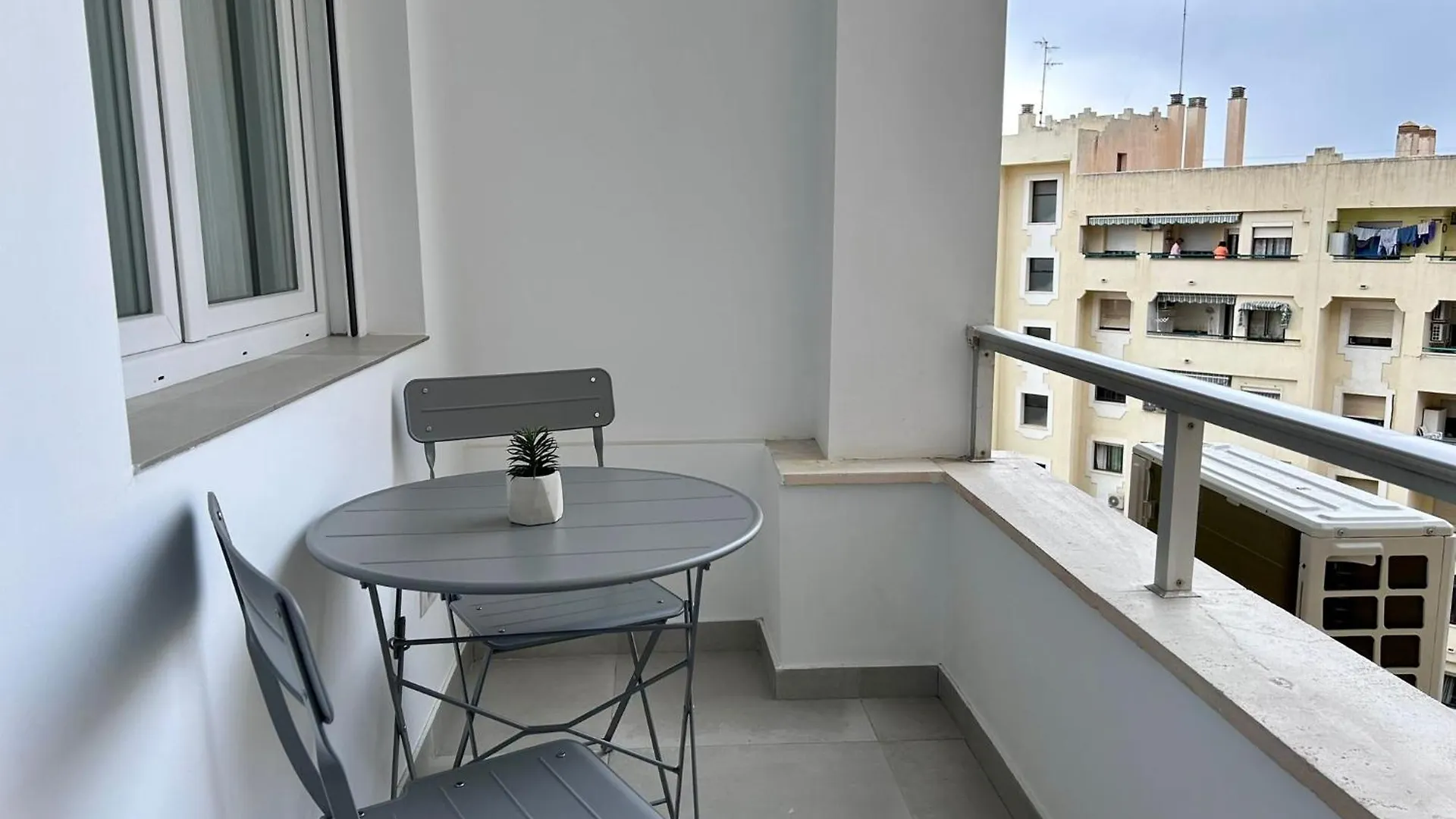 Ver64 - Nuevo, Reformado 100, Terraza, Wifi, Playa A 600 Metros, Centro A 300 Metros Torremolinos Spain