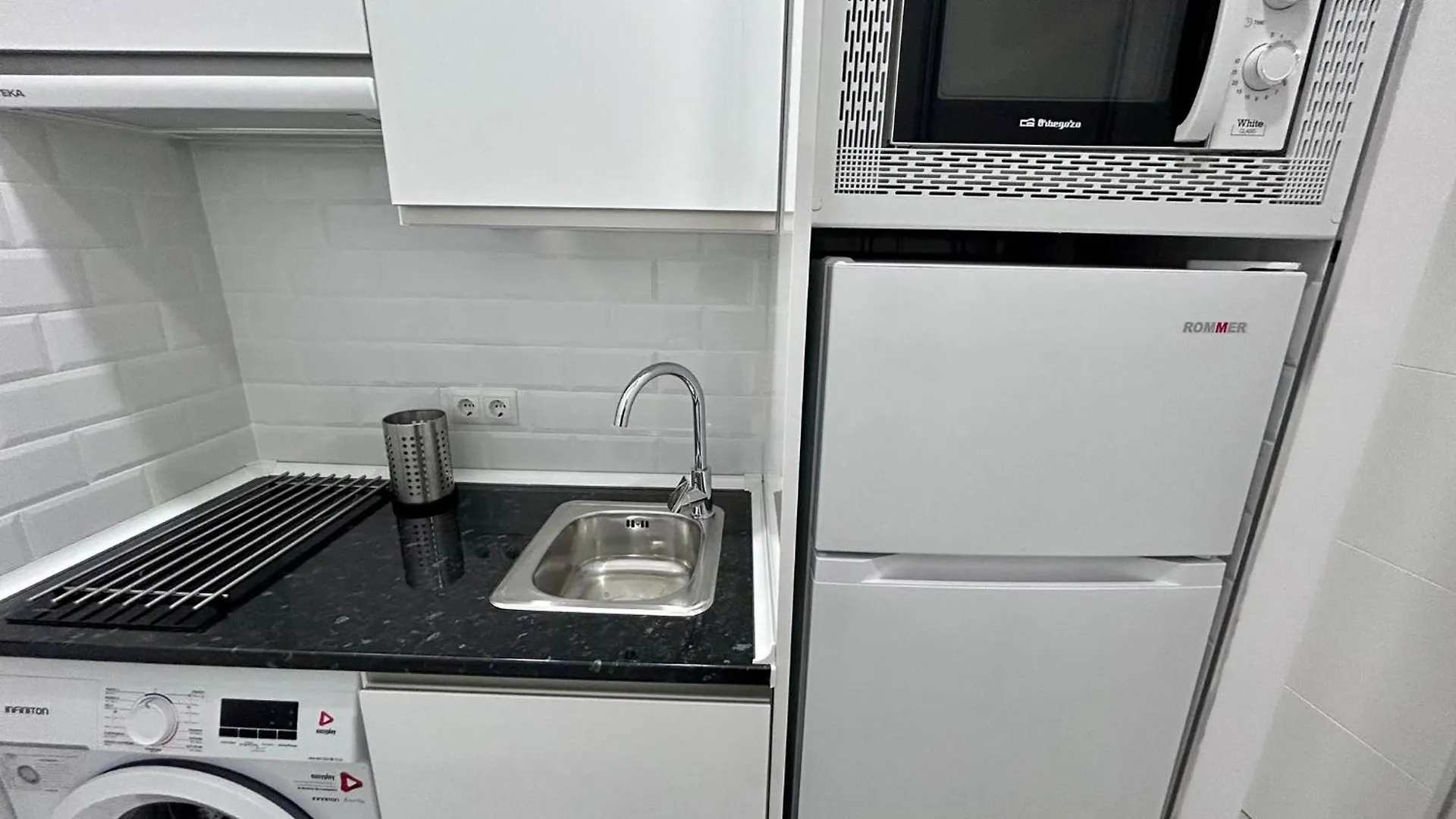 Ver64 - Nuevo, Reformado 100, Terraza, Wifi, Playa A 600 Metros, Centro A 300 Metros Torremolinos Apartment