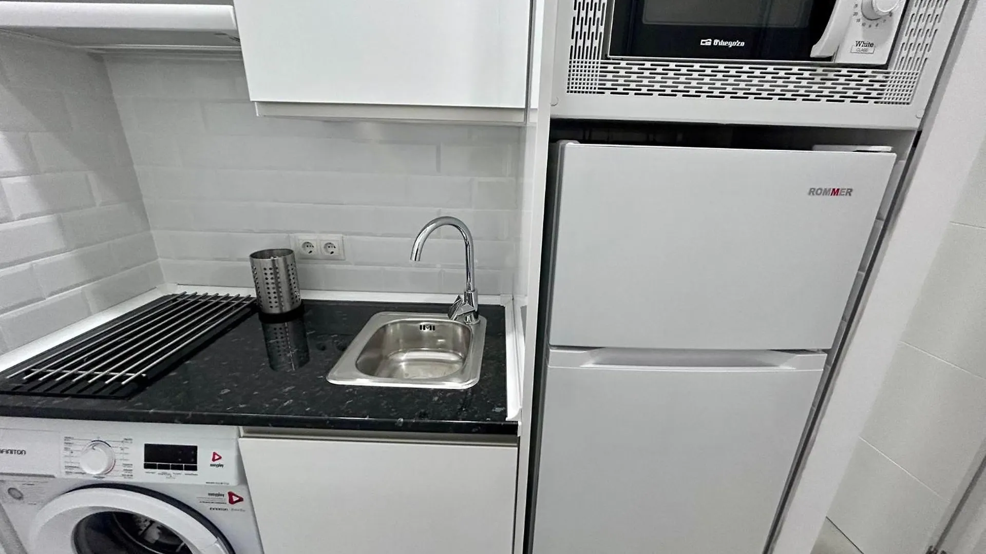 Ver64 - Nuevo, Reformado 100, Terraza, Wifi, Playa A 600 Metros, Centro A 300 Metros Torremolinos