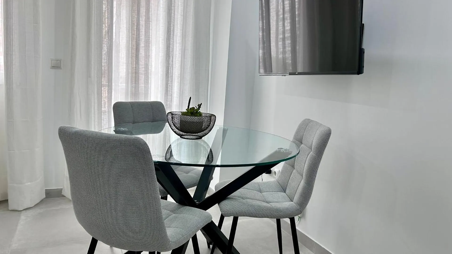 טורמולינוס Ver64 - Nuevo, Reformado 100, Terraza, Wifi, Playa A 600 Metros, Centro A 300 Metros